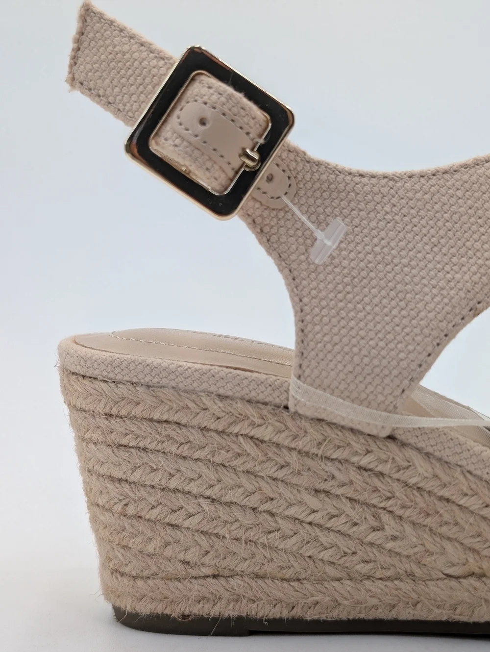 NWT Bandolino Sz 8 Neutral Tan Espadrille Wedge Gold Color Buckle Ankle Straps